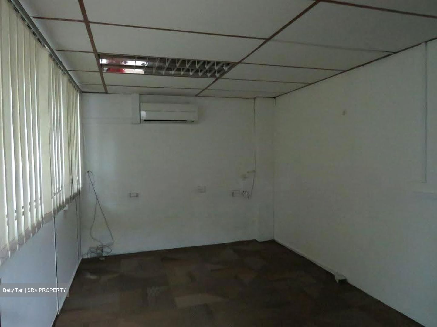 Hong Heng Garden (D26), Office #615093741